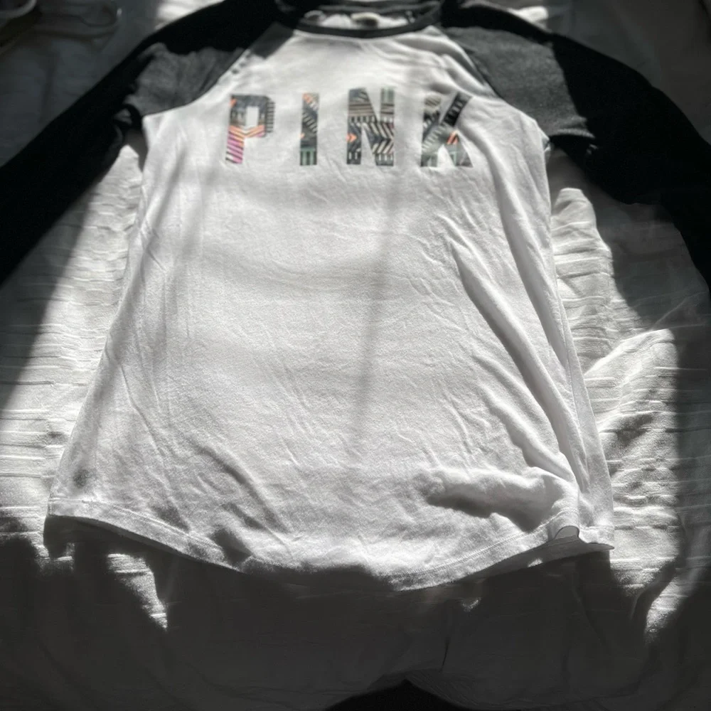 Pink Victoria’s Secret 3/4 inch sleeve t-shirt - Picture 4 of 5